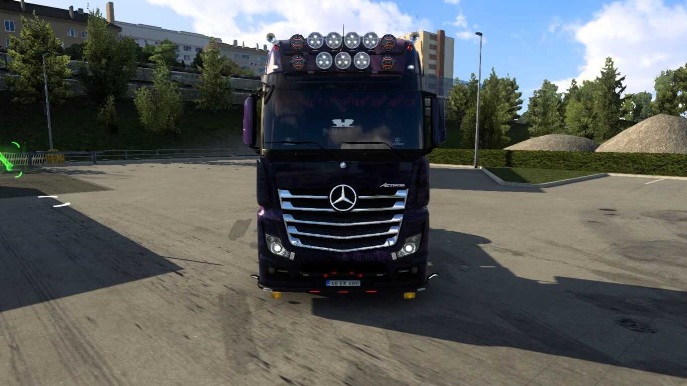 1740556771_Purple-Swan-Moonlove-Paint-Job-v10-for-ETS2.jpg